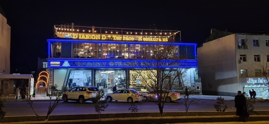 «Diamond» вечером